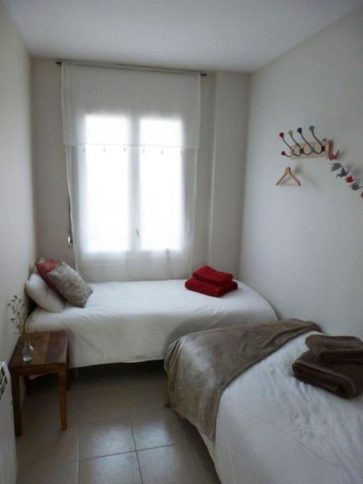 Atico A 5 Minutos Del Centro Con Terraza Apartment Olot